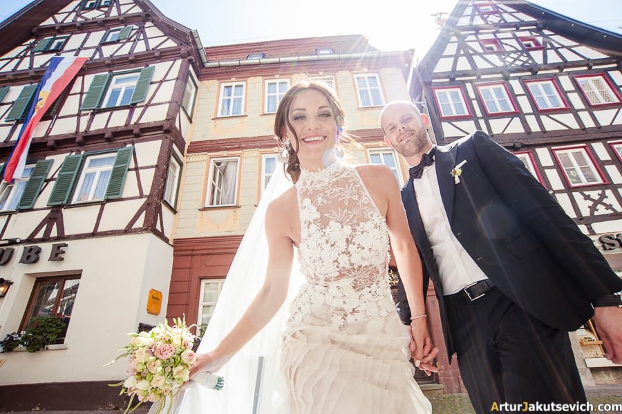 https://mlstaze8eqto.i.optimole.com/rpZRKDQ-wBxzIf6t/w:auto/h:auto/q:auto/http://arturjakutsevich.com/wp-content/uploads/2014/08/wedding_photojournalism_by_photographer_in_Germany_28.jpg